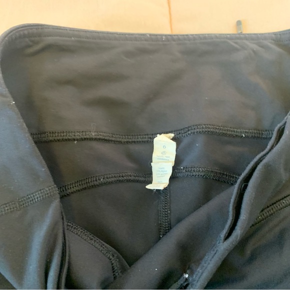 Lululemon Speed Tight Ruched legging black size 6 side pocket and back zip - Picture 4 of 15